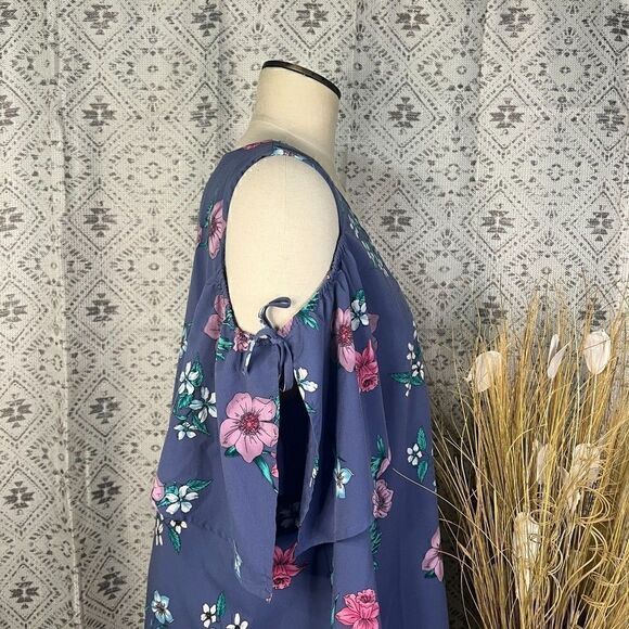 LANE Bryant  Floral Cold Shoulder Blouse Top size 18 - Picture 3 of 5